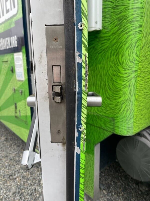 BREAKIN SS2 door damage